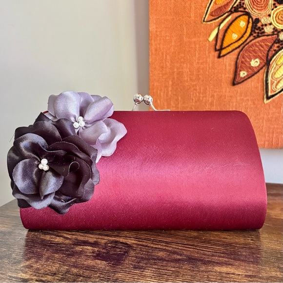 Unbranded| Burgundy Grey Evening Clutch w/Pearl & Floral Accents Grad Wedding - Picture 1 of 3
